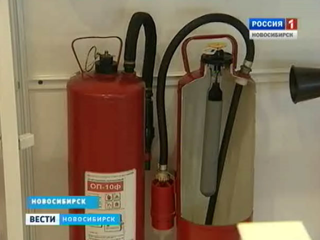 Сотрудники МЧС советуют научиться пользоваться огнетушителем