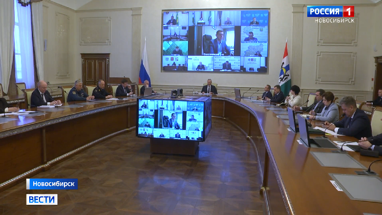 Губернатор Андрей Травников оценил реализацию нацпроектов в регионе в 2025 году