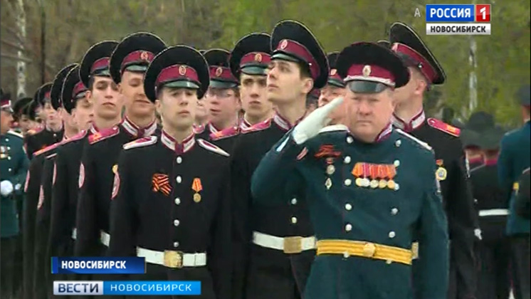 Торжественным парадом свой день рождения отметил Сибирский кадетский корпус