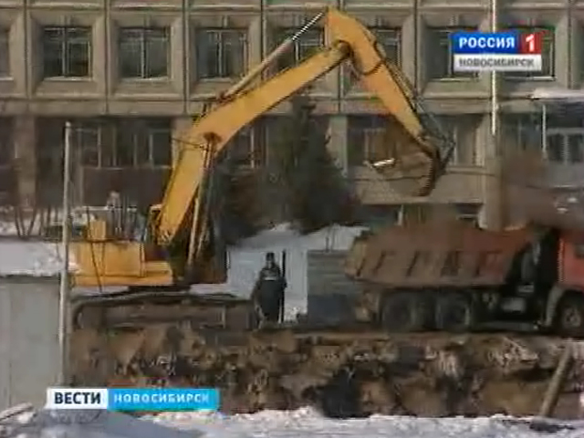 Департамент земельных и имущественных отношений мэрии Новосибирска дал ответ по поводу стройки на улице Гоголя
