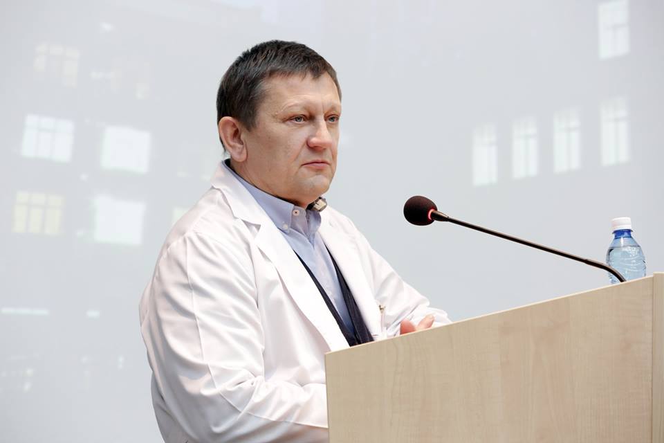 Директор федеральной клиники имени Мешалкина в Новосибирске покинул свой пост