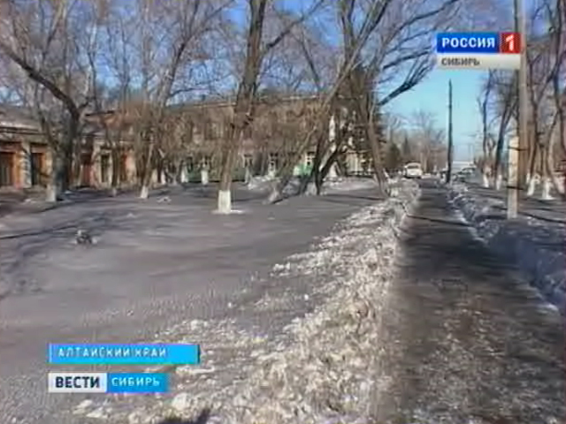 В Рубцовске Алтайского края стал регулярно выпадать черный снег