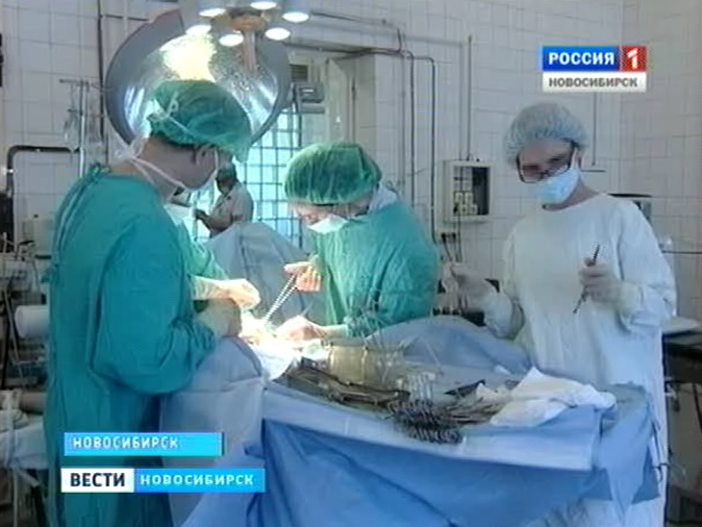 Новосибирские врачи провели трансплантацию печени