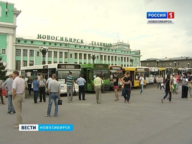700 украинских беженцев прибыли в Новосибирск на поезде