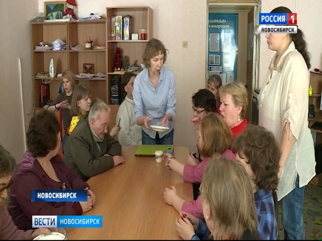 Специальную посуду для слабовидящих представили на выставке в Новосибирске