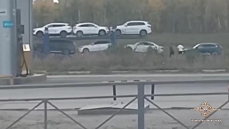 Новосибирские силовики задержали подозреваемых в афере с перевозками машин