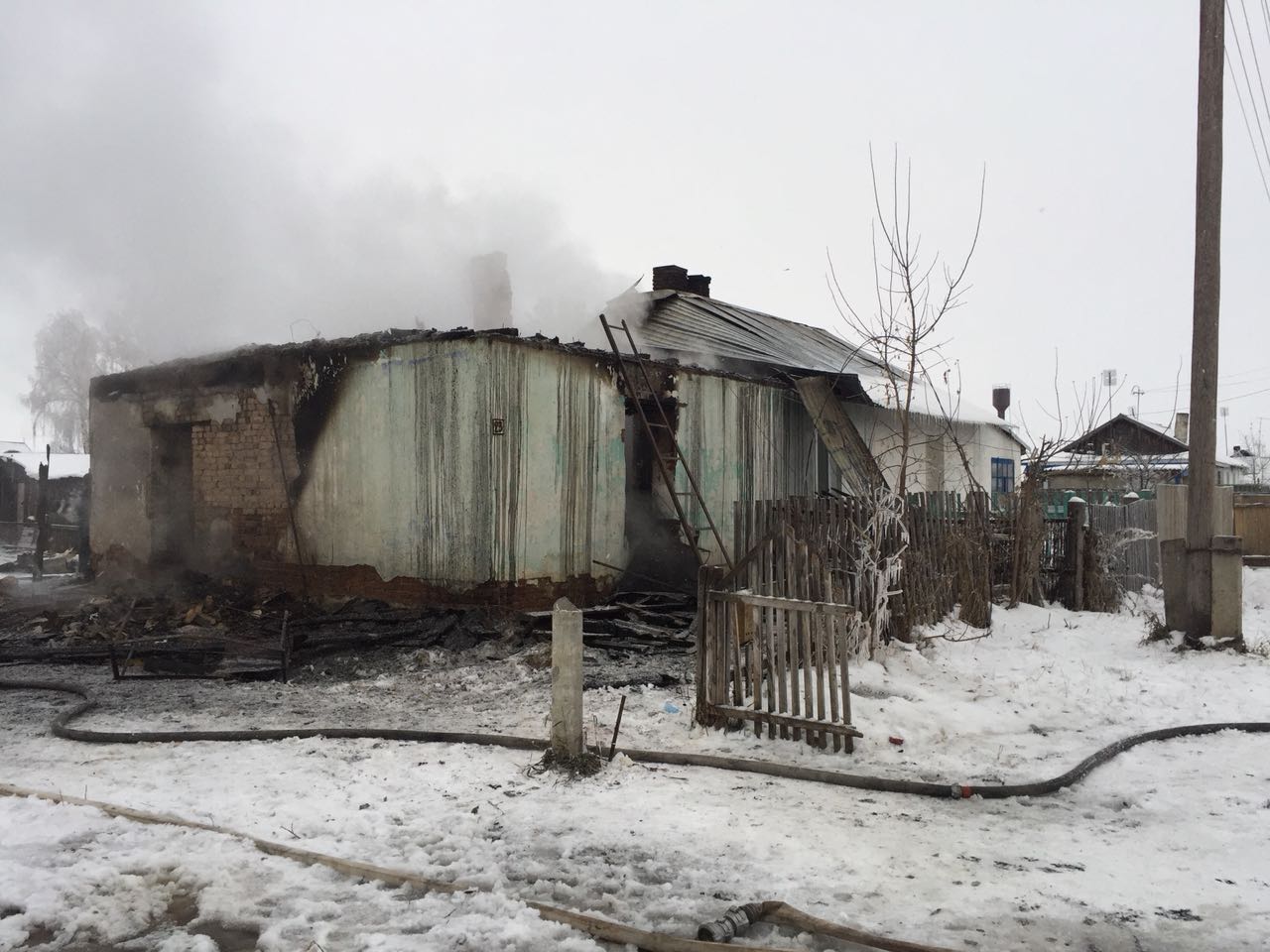Пятеро детей погибли в пожаре в частном доме в Новосибирске 
