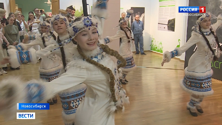 Выставка «Ханты и манси — часть Великой России» открылась в Новосибирске