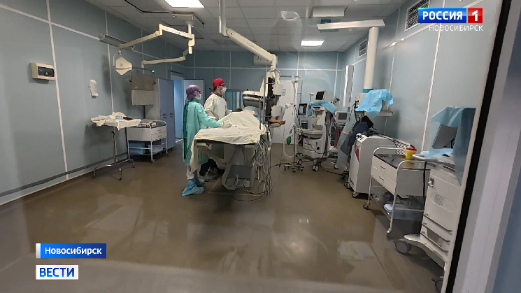 Новосибирские хирурги спасли пациента за восемь минут