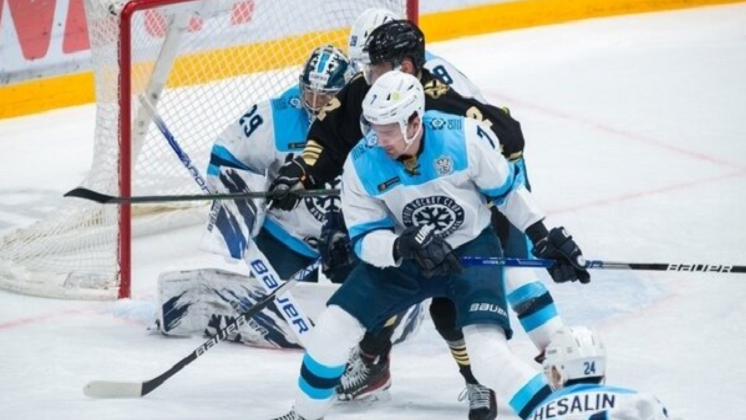 Хоккейная «Сибирь» уступила «Адмиралу» 