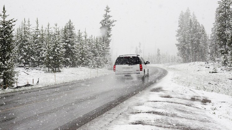 Новосибирских водителей предупредили о сильных снегопадах 
