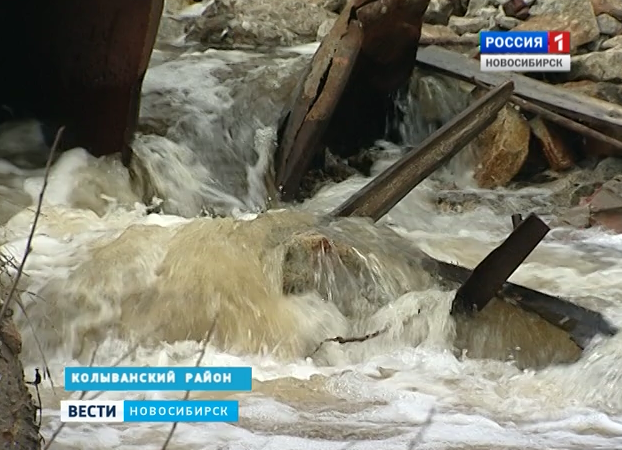 Паводок в Новосибирской области размыл дороги