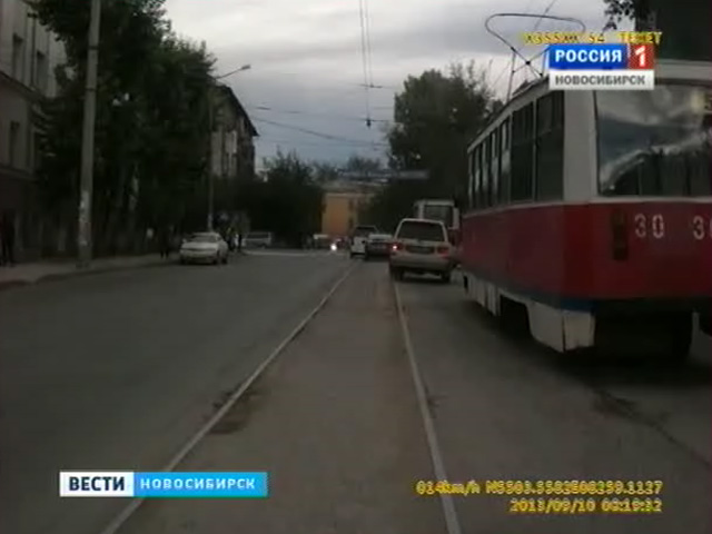Авария с участием сразу трех трамваев произошла на улице Волочаевской. Пострадали пассажиры