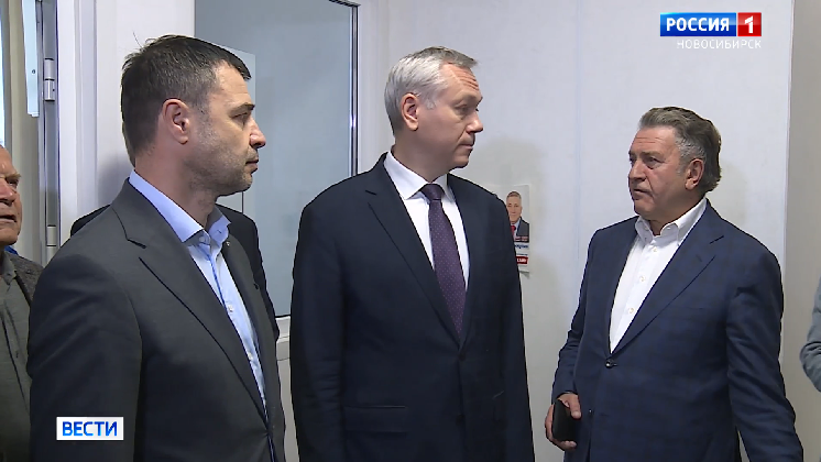 Губернатор и депутаты оценили развитие сразу двух районов Новосибирской области