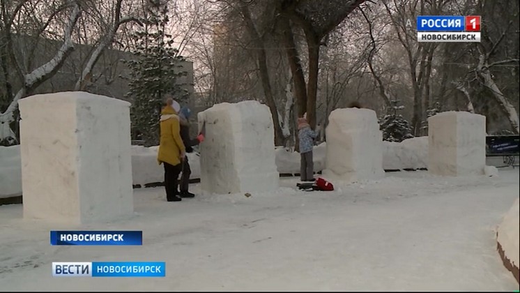 Фестиваль снежной скульптуры открыли в центре Новосибирска
