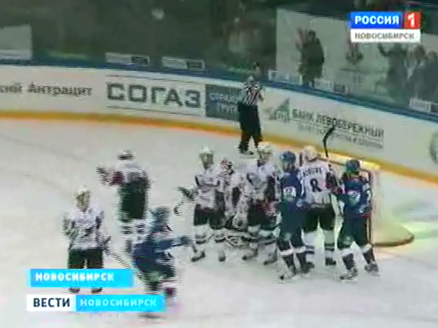 Хоккейная &quot;Сибирь&quot; обыграла на своем льду одного из фаворитов лиги - СКА из Санкт-Петербурга