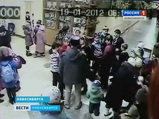 В одной из школ Новосибирска двое учеников пожаловались, что их избил отец одной из учениц