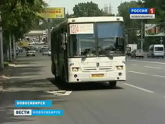 Сотрудники ГИБДД в ходе рейда проверили, как соблюдается закон о страховании пассажиров