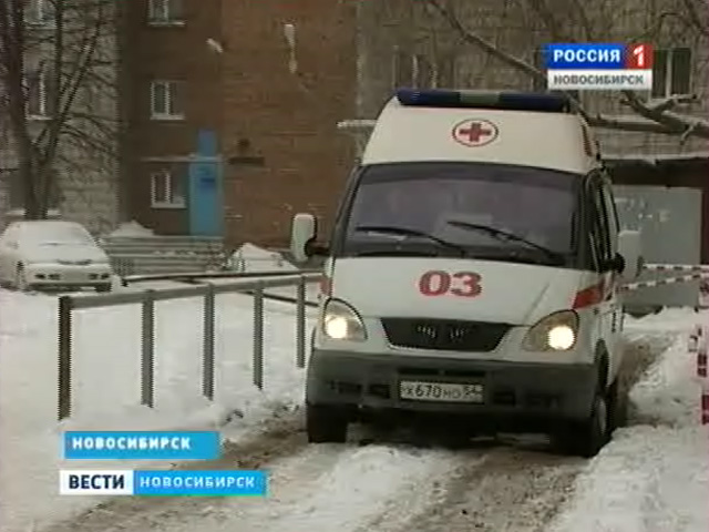 Автомобили скорой помощи в Новосибирске все чаще стали задерживаться