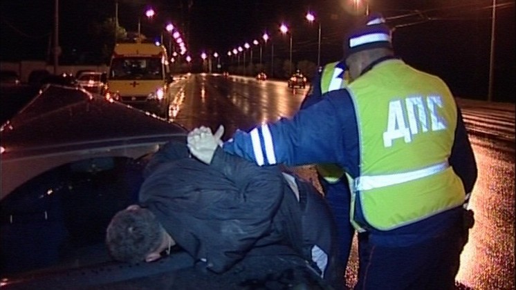 В Новосибирске будут судить автомобилиста за избиение полицейского