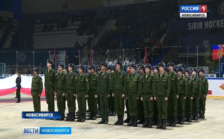 В День призывника в Новосибирске торжественно проводили новобранцев на службу