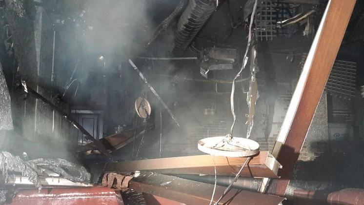 Спасатели потушили пожар в чайхане в центре Новосибирска
