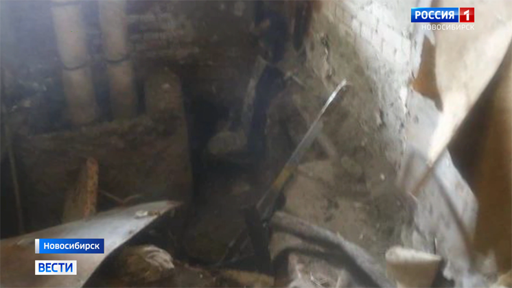 В яму с кипятком упали три человека в новосибирском лицее: полиция проводит проверку