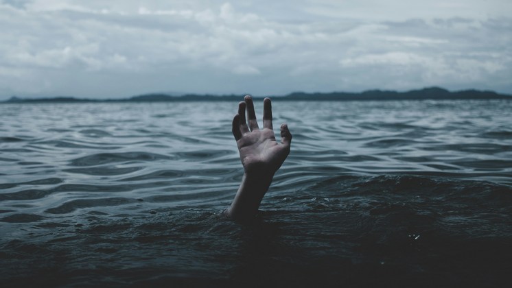 В Новосибирске мужчина утонул во время рыбалки