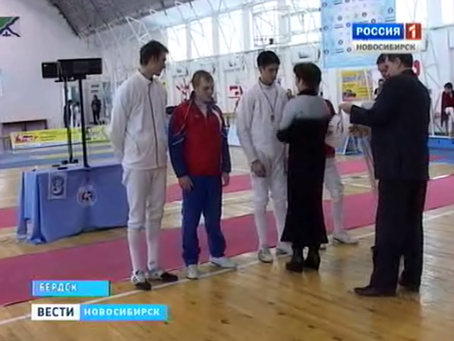 Юношеская сборная по фехтованию начала подготовку к всероссийской Спартакиаде