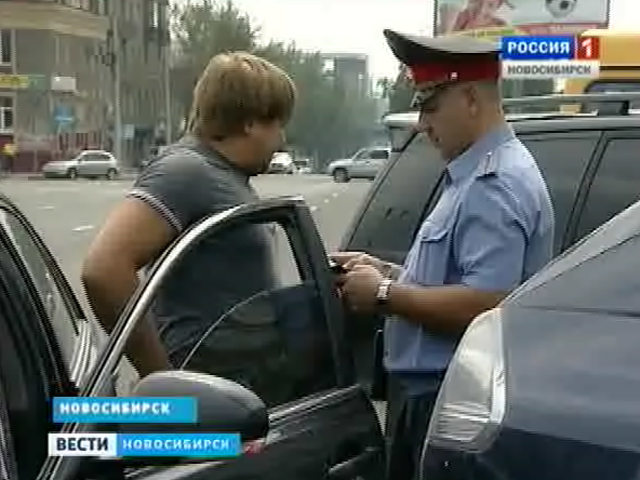 С 1 июля за неположенную тонировку начали карать снятием номеров