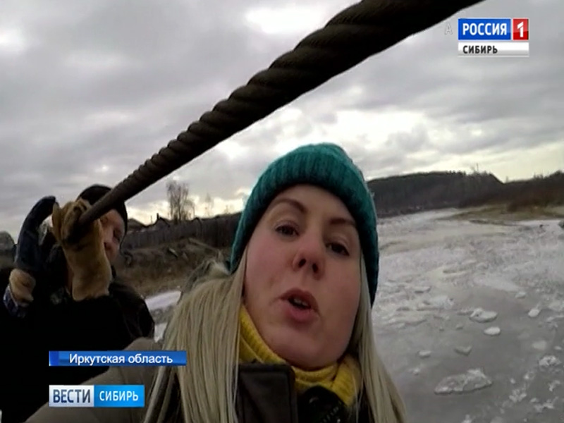 дождись моста. мост благовещенск-хэйх. мост в тумане. фотосессия на мосту. большеохтинский мост река.