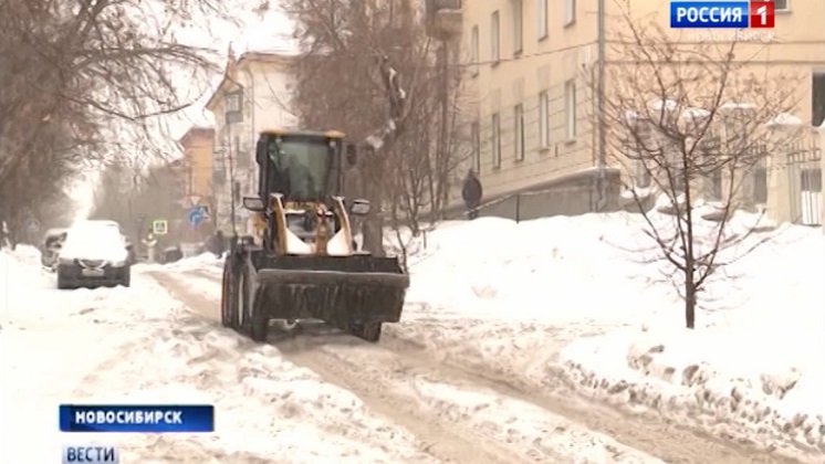 Новосибирск занесло: как город справляется с сугробами и гололёдом