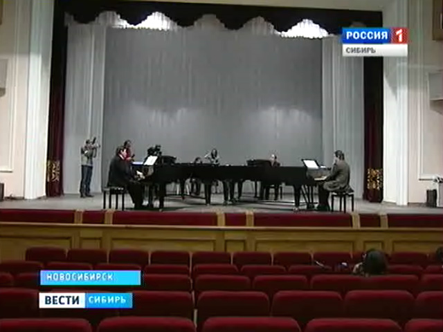 В Новосибирске четыре рояля сыграют в одном ансамбле