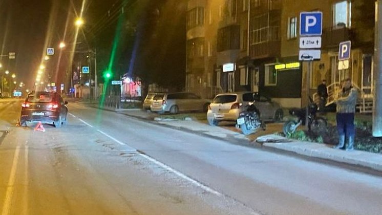 Автомобиль сбил 17-летнего юношу на питбайке в Новосибирске