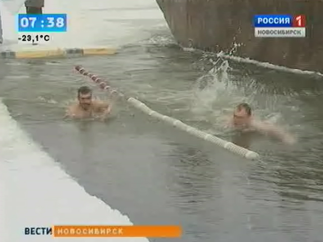 Команда новосибирских моржей вернулась с международного чемпионата по спортивному зимнему плаванию