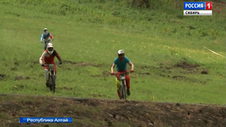 Экстремалы велоспорта со всей страны встретились на соревнованиях в Республике Алтай