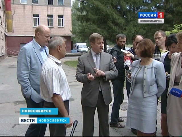 Беженцы в Новосибирске: мэр города проверил готовность учреждений к приему украинских беженцев