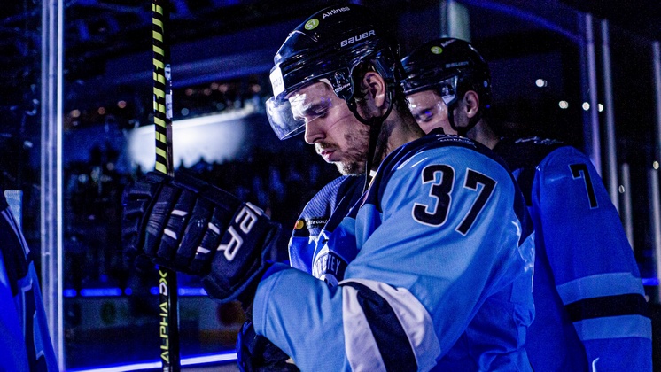 Хоккейная «Сибирь» расторгла контракт с 29-летним американским нападающим Ником Шором