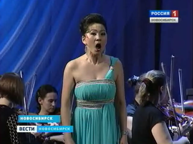 Звезды бурятской оперы выступили в Новосибирске