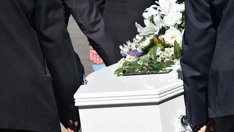 В Новосибирске похоронное бюро лишилось миллиона рублей за покупку данных о покойниках