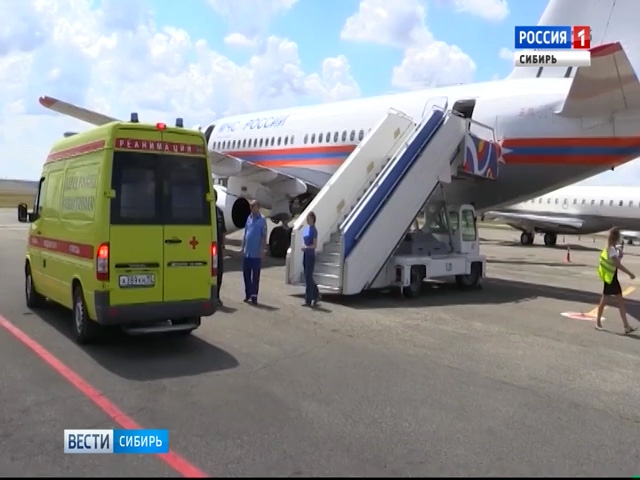 Спецборт МЧС доставил тяжелобольных детей из Ростова в Новосибирск и Красноярск