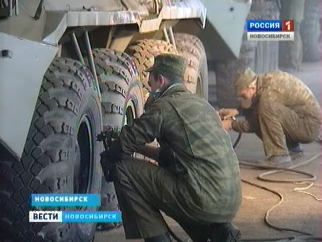 Новосибирские военные готовят боевую технику к параду Победы