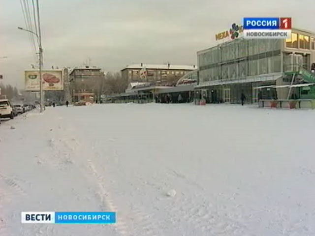 В Новосибирске пустует площадка под автостоянку около Центрального рынка