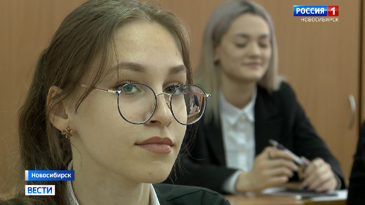 Новосибирские выпускники сдали первый обязательный ЕГЭ по русскому языку
