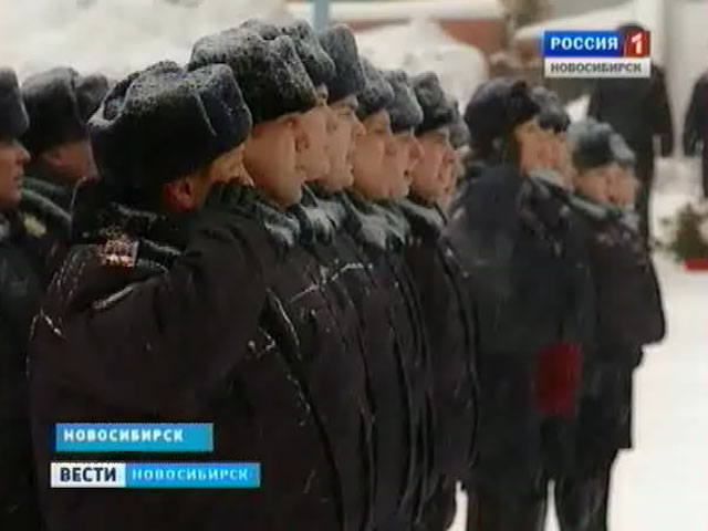 В Новосибирске десятки полицейских приняли присягу