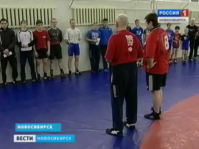 Новосибирские борцы греко-римского стиля продолжают подготовку к Олимпийским Играм 2012