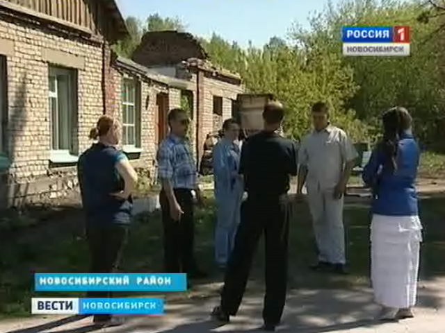 Несколько семей поселка Садовый не могут поделить производственные помещения с руководством совхоза