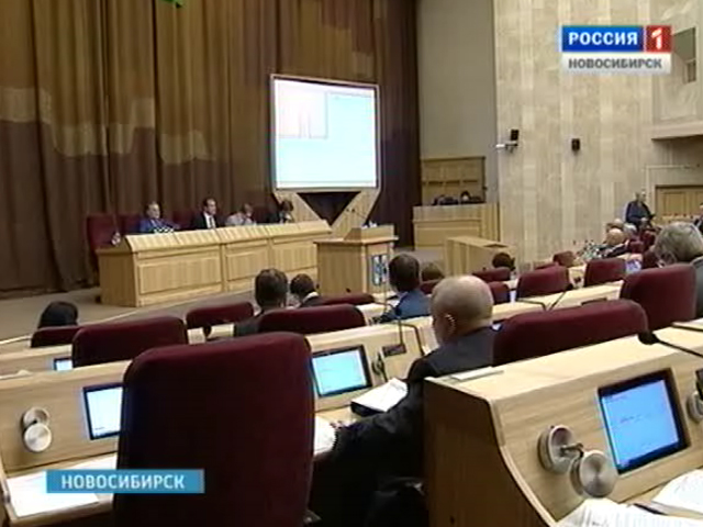 Политический сезон стартовал в Новосибирске баталиями депутатов