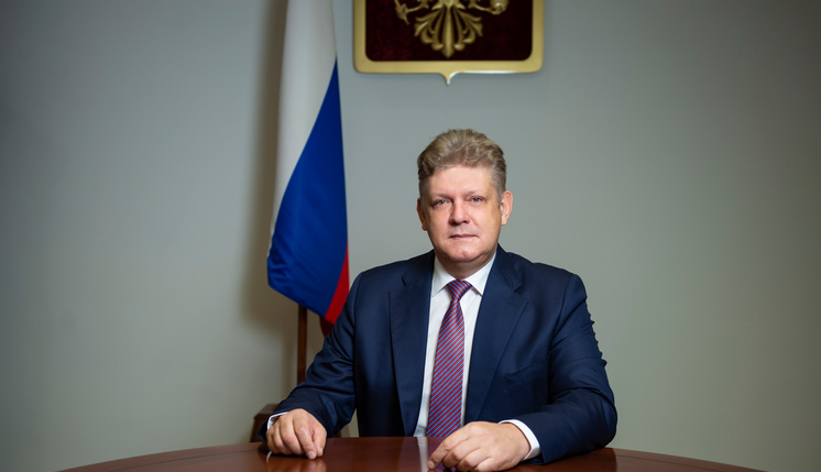 Полпред в СФО Анатолий Серышев поздравил сибиряков с Днем народного единства