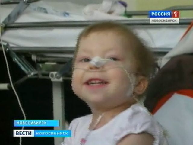 Маленькая Вера Смольникова встала на ноги после пересадки сердца